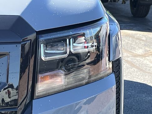 New 2026 Nissan Frontier SV w/ Tow Package image 10