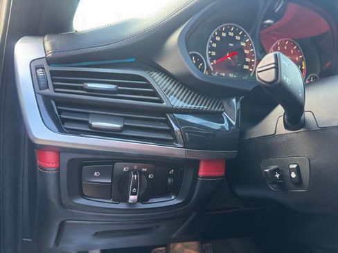 Used 2015 BMW X6 M image 29