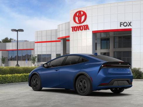 New 2027 Toyota Prius LE FWD image 29