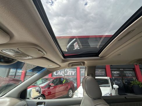 Used 2006 Toyota Sienna XLE image 10