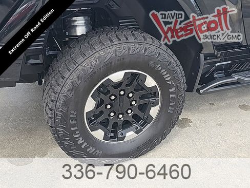 New 2025 GMC Hummer EV 3X w/ Extreme Off-Road Package image 8