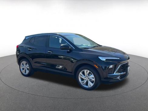 Used 2025 Buick Encore GX Preferred FWD image 2