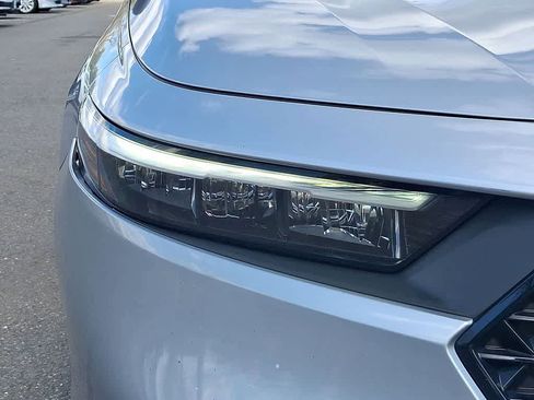 Used 2023 Honda Accord EX image 27