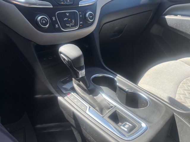 Used 2022 Chevrolet Equinox LS AWD/4WD image 19
