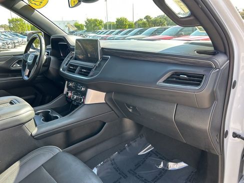 Used 2023 GMC Yukon SLT image 36