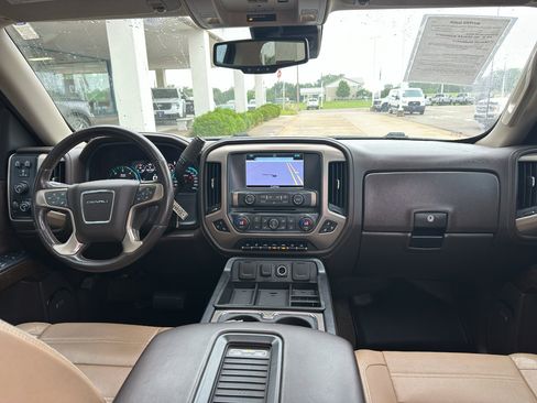Used 2017 GMC Sierra 1500 Denali w/ Denali Ultimate Package AWD/4WD image 14