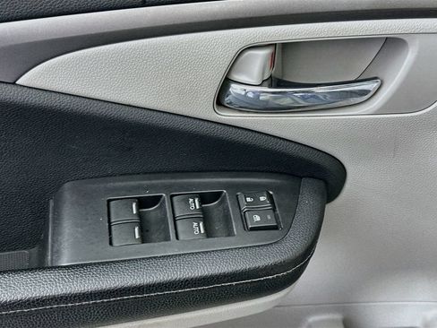 Used 2018 Honda Ridgeline RTL-T image 19