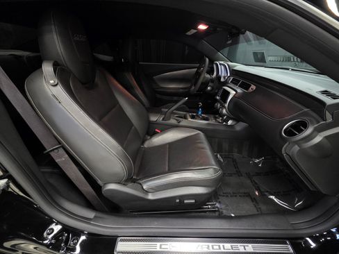 Used 2015 Chevrolet Camaro SS w/ SS Performance Package RWD image 32