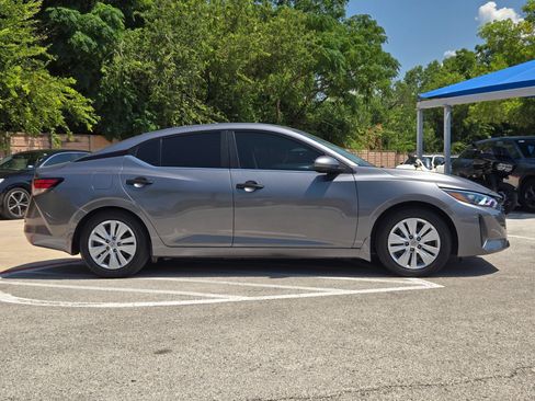 Used 2024 Nissan Sentra S FWD image 2