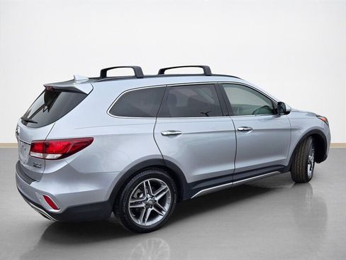 Used 2017 Hyundai Santa Fe Limited image 4