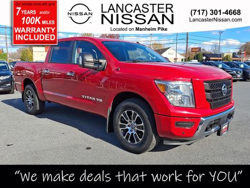 Used 2020 Nissan Titan SV w/ SV Convenience Package image 1