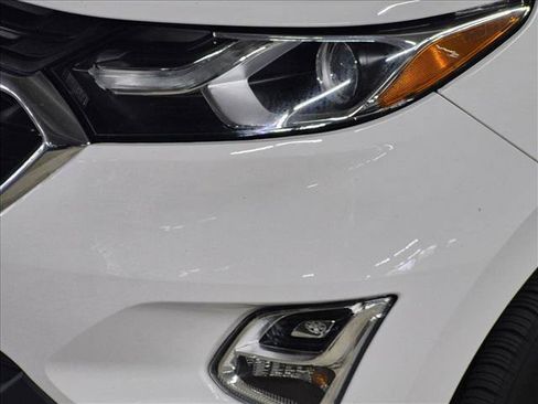Used 2021 Chevrolet Equinox LS FWD image 9