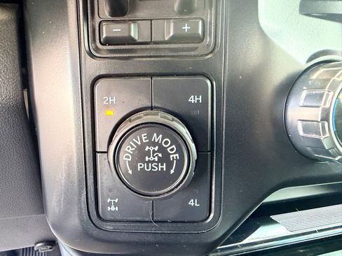 Used 2023 Ford F250 Lariat w/ Lariat Ultimate Package AWD/4WD image 15