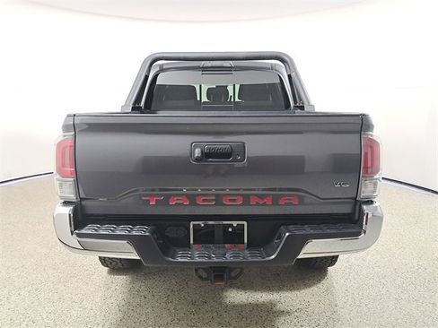 Used 2020 Toyota Tacoma TRD Off-Road image 6