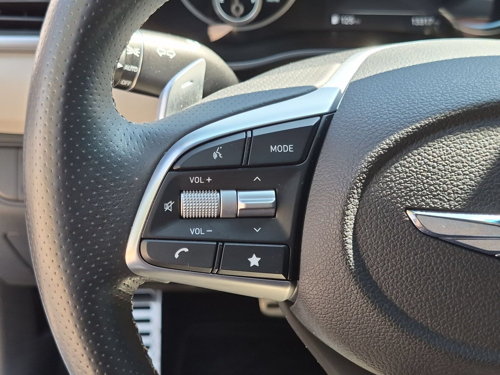Used 2023 Genesis G70 3.3T w/ Sport Advanced Package AWD/4WD image 16