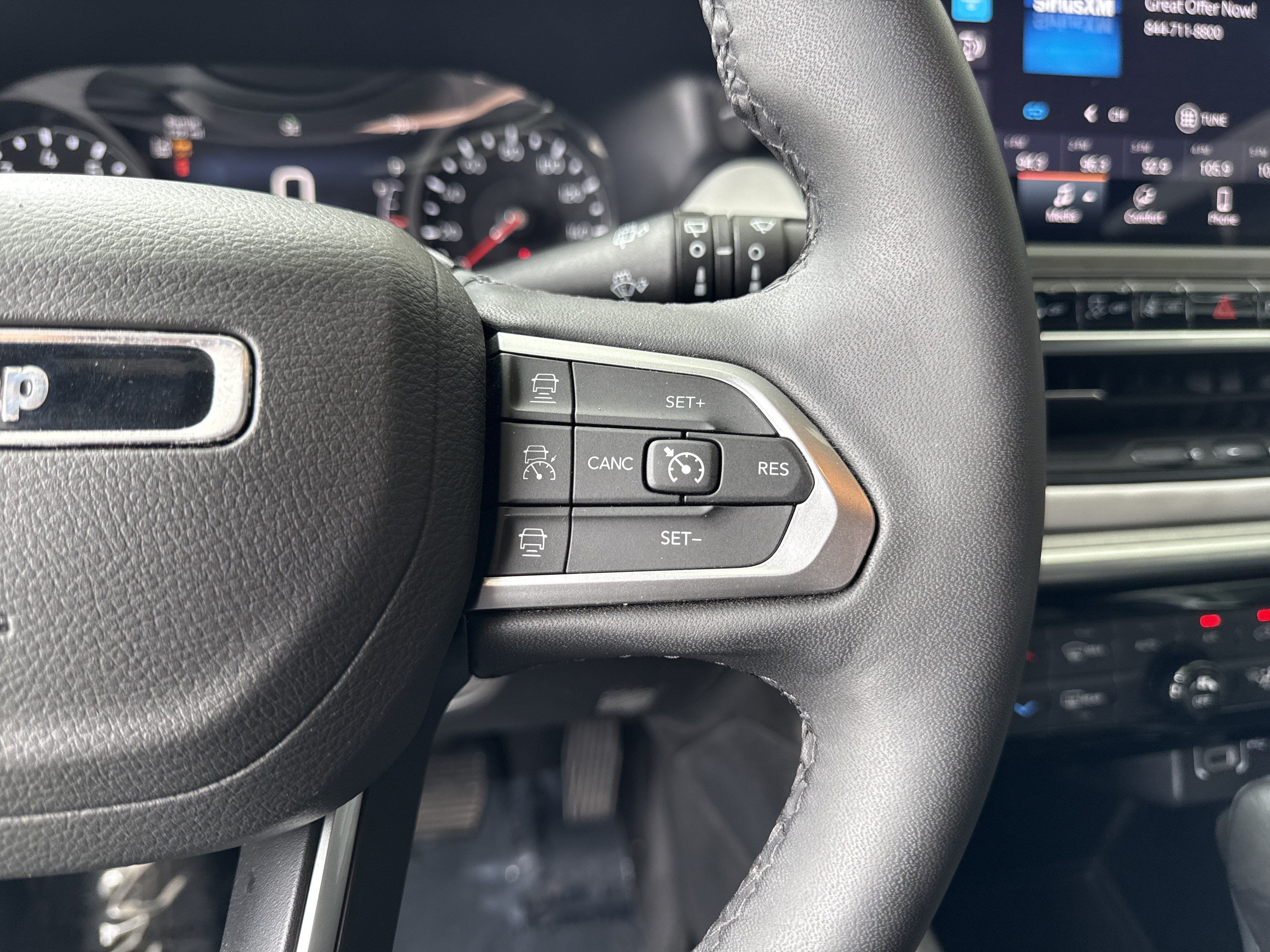Used 2025 Jeep Compass Limited AWD/4WD image 19
