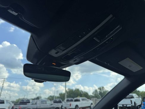 Used 2020 Porsche Cayenne AWD/4WD image 17