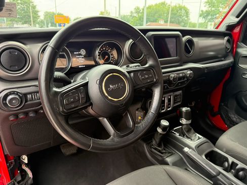 Used 2021 Jeep Wrangler Sport AWD/4WD image 16