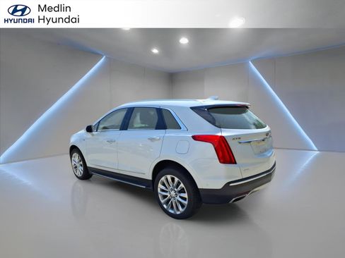 Used 2017 Cadillac XT5 Platinum w/ Driver Assist Package image 5