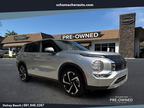 Used 2024 Mitsubishi Outlander FWD image 1