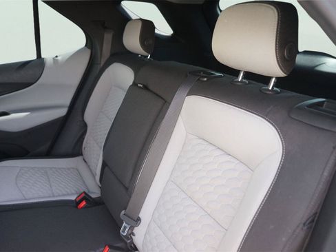 Used 2019 Chevrolet Equinox LS FWD image 13