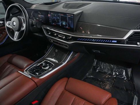 Used 2023 BMW X7 M60i w/ Executive Package image 41