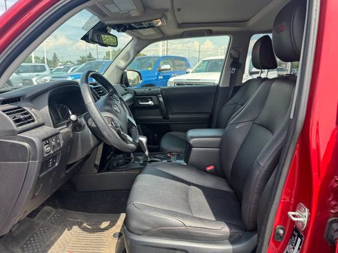 Used 2024 Toyota 4Runner TRD Off-Road Premium w/ Moonroof Package AWD/4WD image 4