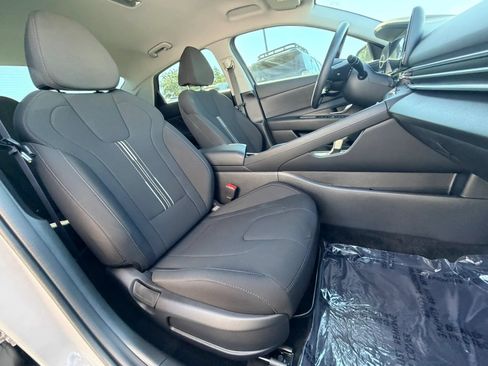 Used 2024 Hyundai Elantra SEL FWD image 24