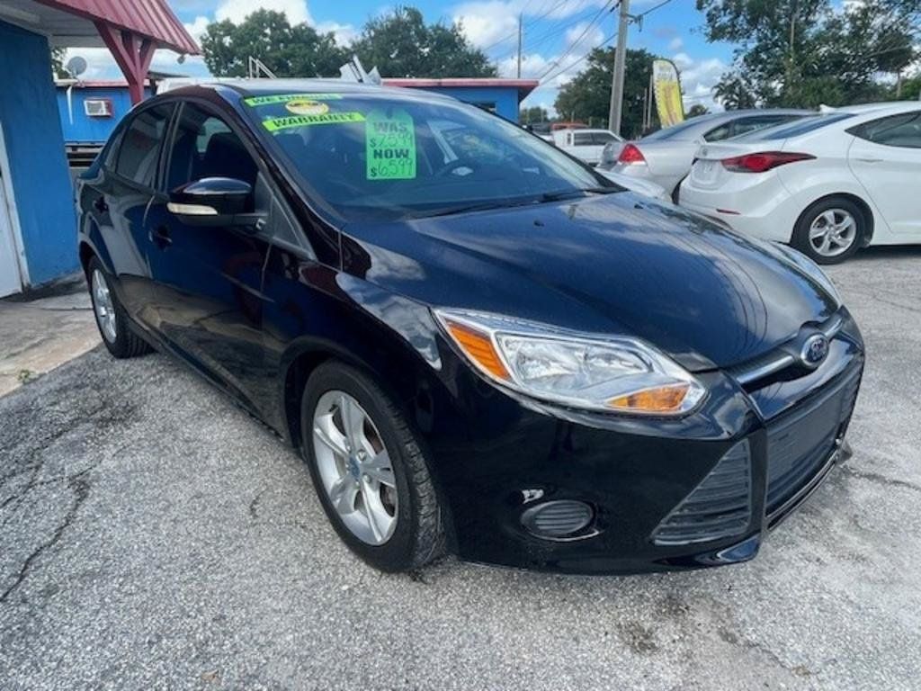 Used 2013 Ford Focus SE FWD image 1