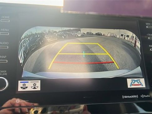 Certified 2022 Toyota Camry XLE image 13