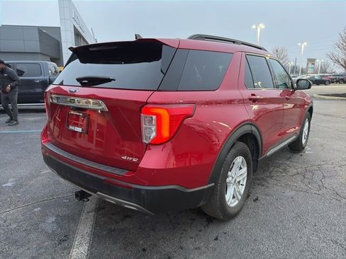 Used 2021 Ford Explorer XLT w/ Equipment Group 202A image 3