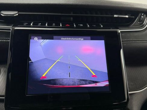 Used 2025 Jeep Grand Cherokee Laredo X w/ Luxury Tech Group I image 22