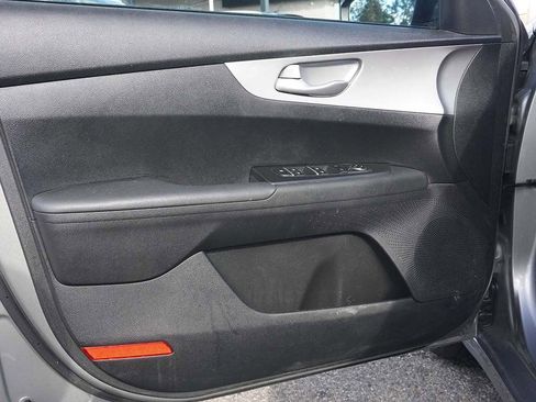 Used 2023 Kia Forte LXS w/ LXS Technology Package image 13