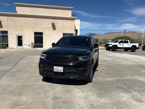 Used 2023 Dodge Durango GT RWD image 3