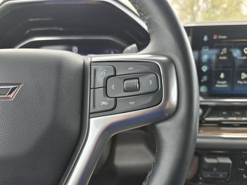 Used 2024 Chevrolet Silverado 1500 LT Trail Boss w/ Convenience Package II AWD/4WD image 17