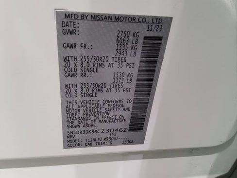 Used 2024 Nissan Pathfinder Platinum image 42