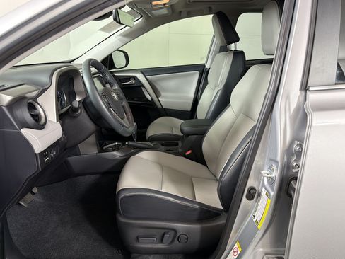 Used 2017 Toyota RAV4 Limited FWD image 5