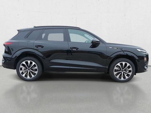 New 2026 Audi Q3 quattro 2.0T AWD/4WD image 4