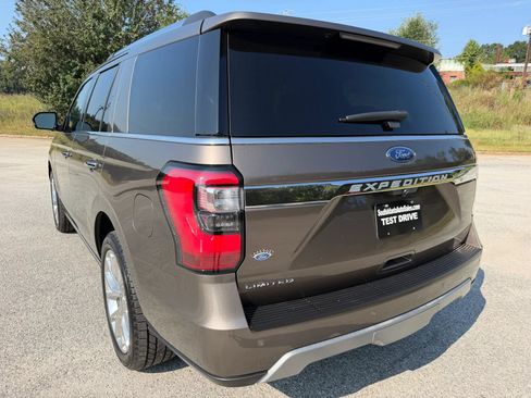 Used 2018 Ford Expedition Limited w/ Equipment Group 302A RWD image 3