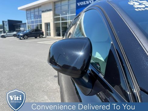 Certified 2025 Volvo V60 B5 Cross Country Ultra w/ Protection Package Premier AWD/4WD image 10