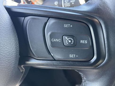 Used 2020 Jeep Wrangler Sport image 17