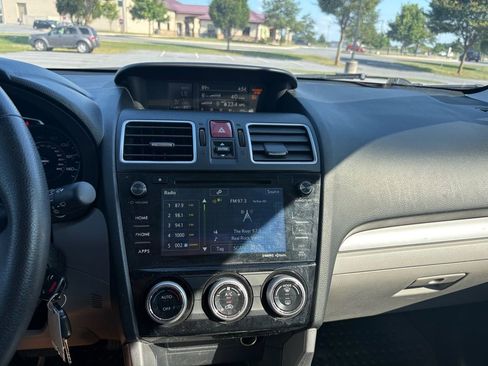 Used 2017 Subaru Forester 2.5i Premium image 30