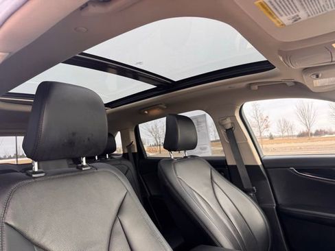 Used 2022 Lincoln Nautilus Reserve w/ Equipment Group 201A image 24