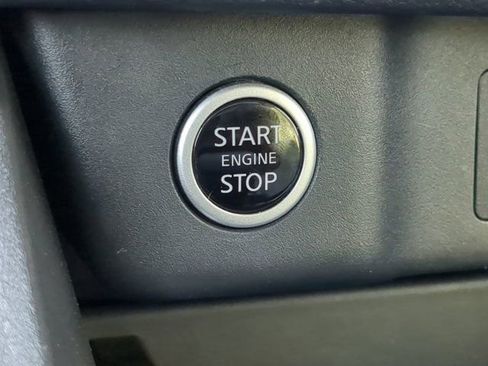 Used 2023 Nissan Rogue SV FWD image 25