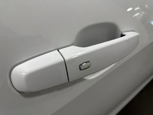 Used 2024 Chevrolet Malibu LT image 30