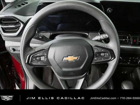 Used 2025 Chevrolet TrailBlazer LT AWD/4WD image 8