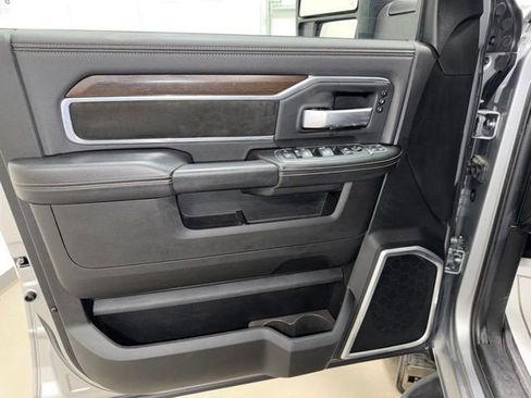 Used 2023 RAM 3500 Laramie AWD/4WD image 11