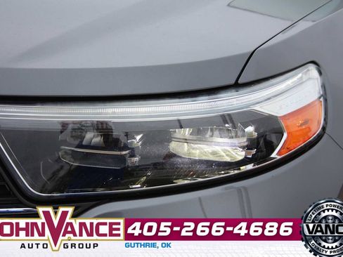 Used 2022 Ford Explorer XLT w/ Equipment Group 202A RWD image 4