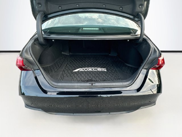Used 2021 Toyota Avalon Limited w/ Advanced Safety Package FWD image 28