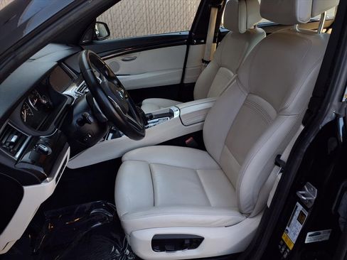 Used 2017 BMW 550i Gran Turismo xDrive image 15